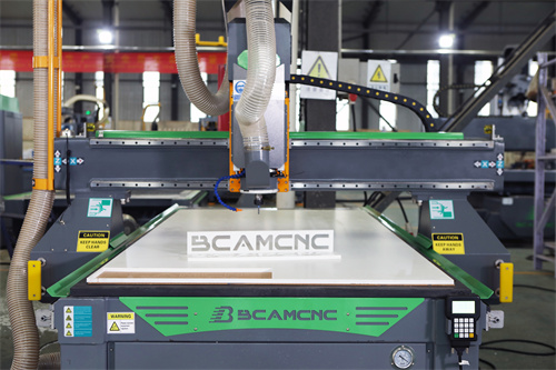 single-head cnc router.jpg