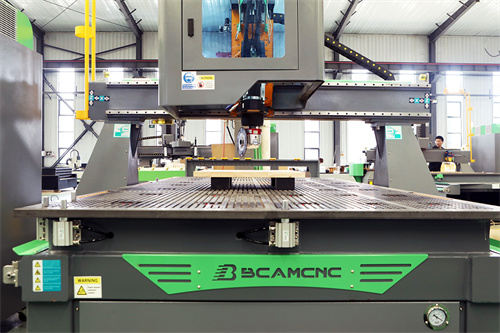 BCM1325C cnc router machine (3).JPG